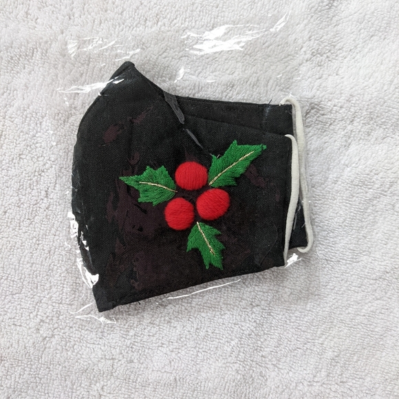 Handmade pocket filter embroidered face mask - Picture 1 of 4